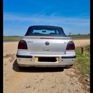 2001 VW Golf Convertible Manual - Image 3