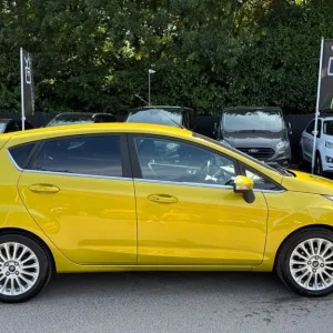2014 Ford Fiesta TITANIUM - ONE OWNER -£20 TAX - FULL FORD SERVICE HISTORY WITH 11 STAMPS Hatchb... - Image 4