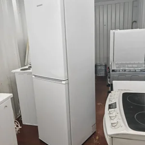 Daewoo frost free fridge freezer - Image 4