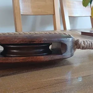 Antique boat block - Image 2