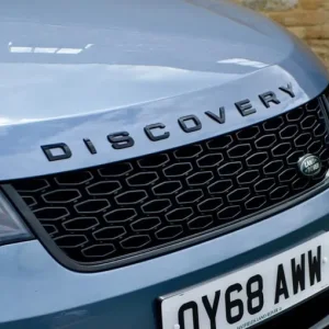 2018 Land Rover Discovery 3.0 SD V6 HSE Luxury SUV 5dr Diesel Auto 4WD Euro 6 (s/s) (306 ps) SUV ... - Image 3