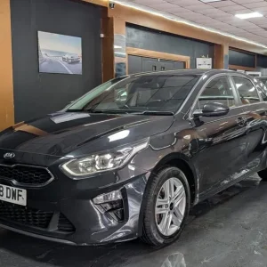 2018 Kia Ceed 1.6 CRDi ISG 2 5dr Hatchback Diesel Manual - Image 2