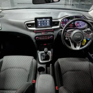2018 Kia Ceed 1.6 CRDi ISG 2 5dr Hatchback Diesel Manual - Image 8