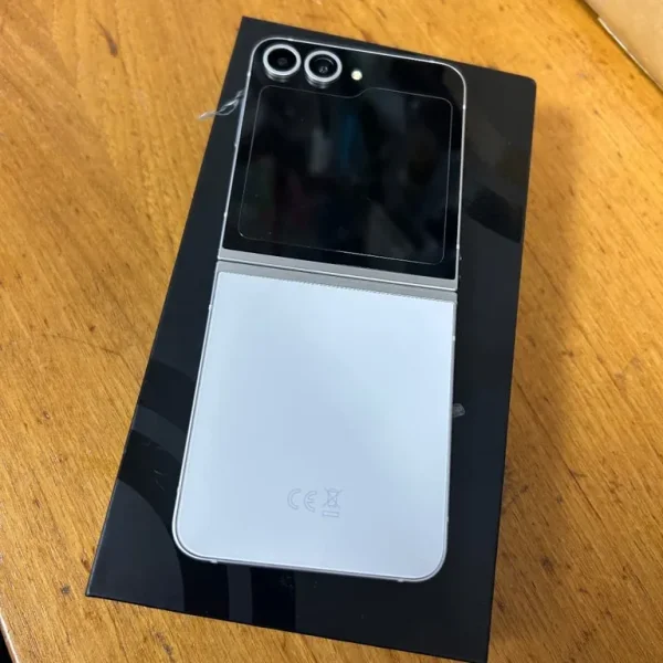 Samsung Zflip 6 - unlocked 256GB