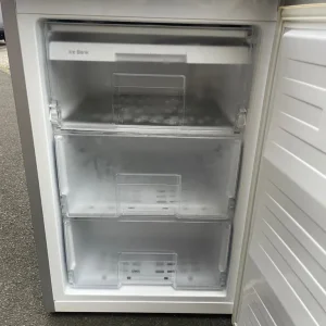 Beko undercounter freezer - Image 3