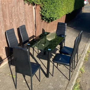 Dining table with 6x chairs for £120(we can deliver)