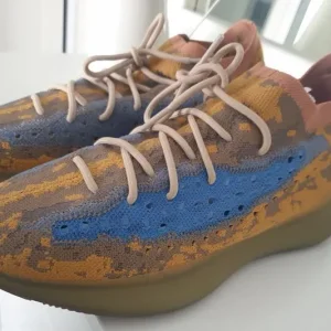 Adidas yeezys boost 380 size 12 - Image 3