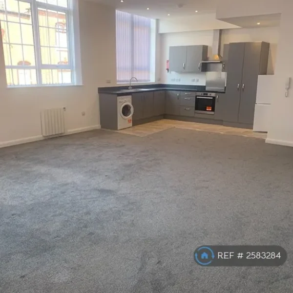 2 bedroom flat in School Street, Swadlincote, DE11 (2 bed) (#2583284)