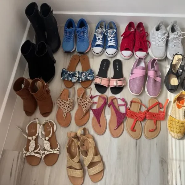 Bundle ladies footwear £25 for 17 pairs - ideal for a car boot