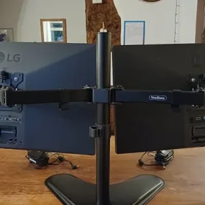 Dual LG monitors - Image 3
