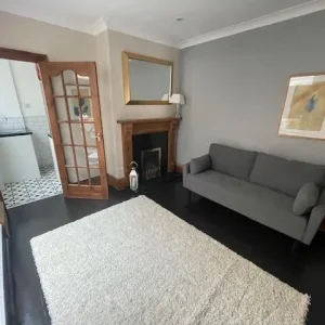 Southville - 2 Bed Garden Flat - Image 3