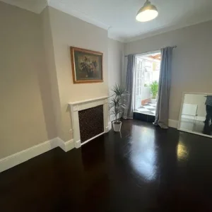 Southville - 2 Bed Garden Flat - Image 6