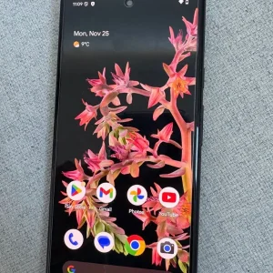 GOOGLE PIXEL 6 UNLOCKED - GREAT CONDITION - CAN DELIVER locally - Image 4