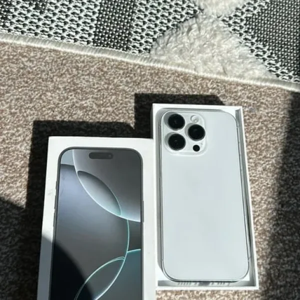 Apple iPhone 16 pro unlocked 100% 🔋