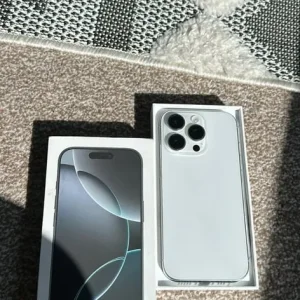 Apple iPhone 16 pro unlocked 100% 🔋