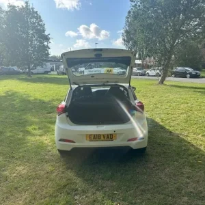 2018 Hyundai i20 1.2 SE Euro 6 5dr Hatchback Petrol Manual - Image 6