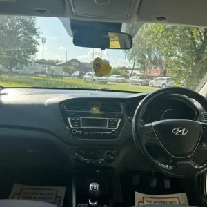 2018 Hyundai i20 1.2 SE Euro 6 5dr Hatchback Petrol Manual - Image 8