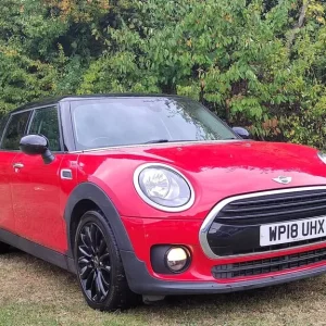 2018 MINI Clubman 1.5 Cooper Black Pack 6dr ESTATE Petrol Manual - Image 2