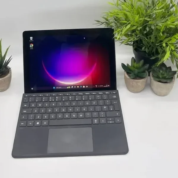 Microsoft Surface Go 1080p Touchscreen with 8GB RAM and 128GB SSD