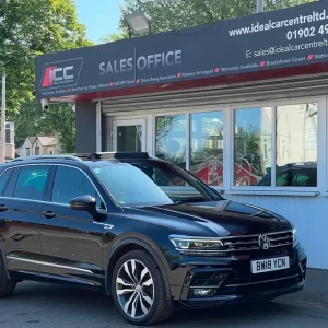 2018 Volkswagen Tiguan 2.0 TDI R-Line SUV 5dr Diesel DSG 4Motion Euro 6 (s/s) (190 ps) SUV Diesel... - Image 5