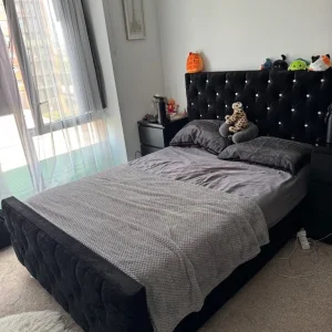 Double bed and wardrobe set - Image 3