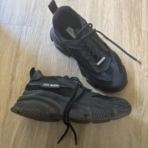 Ladies Steve Madden trainers size 5 - Image 4