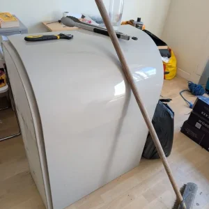 Kitchen units and fridge - Image 4