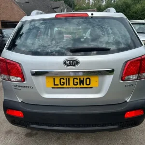 2011 Kia Sorento 2.2 CRDi KX-1 5dr Auto ESTATE Diesel Automatic - Image 2