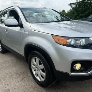2011 Kia Sorento 2.2 CRDi KX-1 5dr Auto ESTATE Diesel Automatic - Image 6