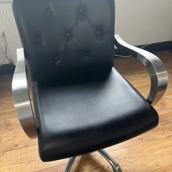 Hairdressing chairs