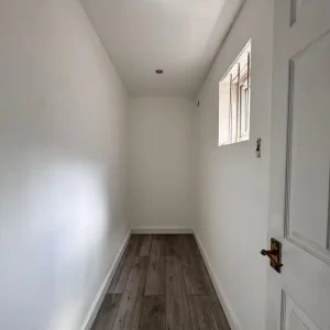 Commercial property on Lease - Image 7