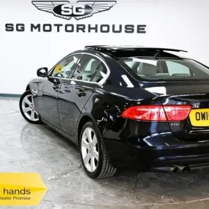 2015 Jaguar XE 2.0d Portfolio Saloon 4dr Diesel Auto Euro 6 (s/s) (180 ps) Saloon Diesel Automatic - Image 2