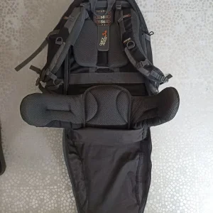 Vango 80+20 Hiking Backpack with flight cover - Image 2