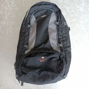 Vango 80+20 Hiking Backpack with flight cover