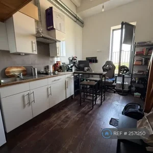 Studio flat in Edgware Road, London, NW2 (#2571250) - Image 2