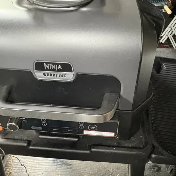 Ninja woodfire pro XL+side table+flat plate