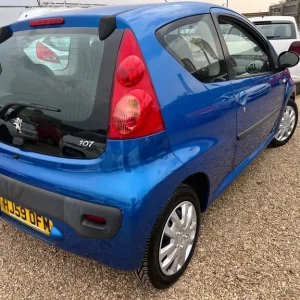 2010 Peugeot 107 1.0 12V Urban 2 Tronic Euro 4 3dr HATCHBACK Petrol Automatic - Image 4
