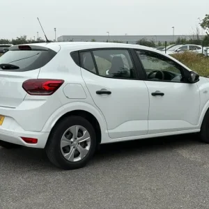 2021 Dacia Sandero ESSENTIAL TCE Hatchback Petrol Manual - Image 6