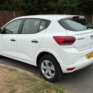 2021 Dacia Sandero ESSENTIAL TCE Hatchback Petrol Manual - Image 8