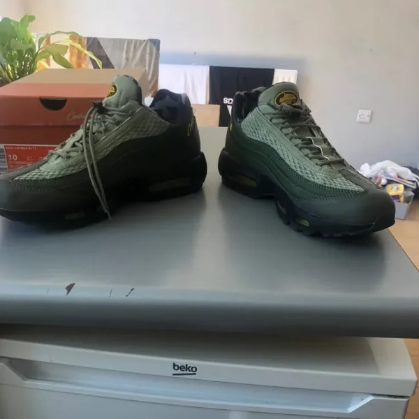 Nike x Corteiz air max 95s military green