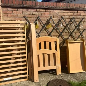 Mamas & Papas Eloise Cot Bed plus mattress and cot top changer