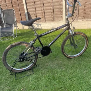OLD SCHOOL DIAMOND BACK BMX BIKE VIPER RACE CONTROL COLLECTORS BIKE