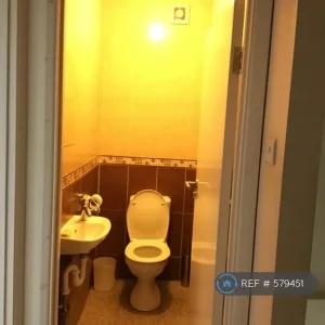 1 bedroom in Mile End Road, London, E3 (#579451) - Image 4