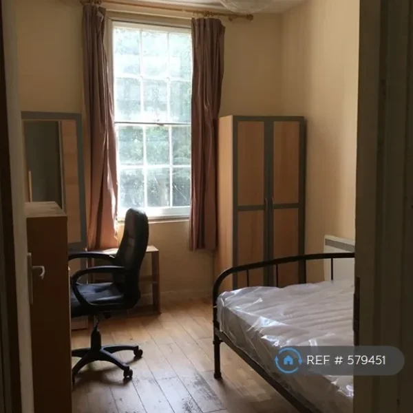 1 bedroom in Mile End Road, London, E3 (#579451)