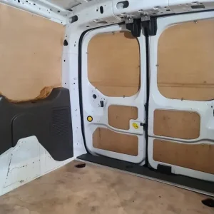 FORD TRANSIT CONNECT 1.5 240 ECOBLUE LIMITED P/V L1 120 BHP SWB DIESEL - Image 8