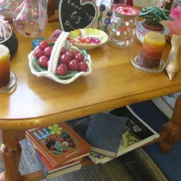 SOLID PINE OVAL 2 TIER COFFEE TABLE. LOWER RACK SHELF. IN GOOD ORDER