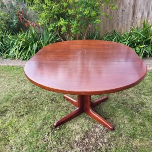 Gorgeous Mid Century Teak Dining Table Seats Up To 8 People - Image 3
