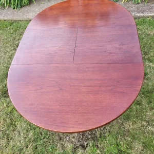 Gorgeous Mid Century Teak Dining Table Seats Up To 8 People - Image 4