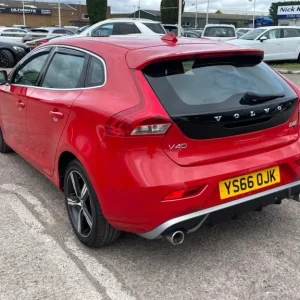 2016 Volvo V40 D4 R-DESIGN NAV PLUS Hatchback Diesel Manual - Image 4