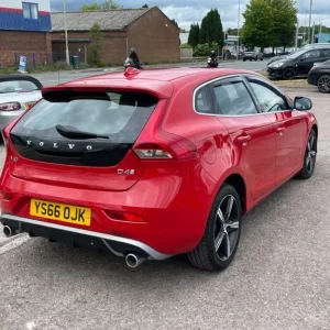 2016 Volvo V40 D4 R-DESIGN NAV PLUS Hatchback Diesel Manual - Image 6